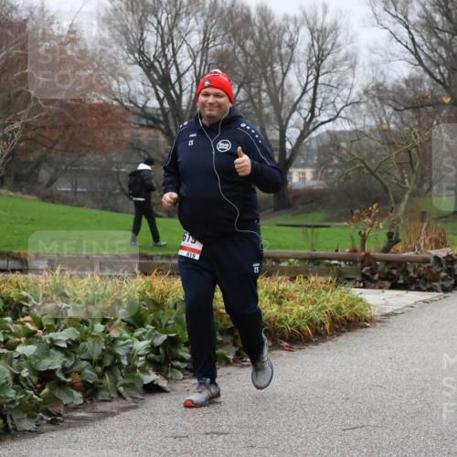 08.12.2024 - St. Pauli X-Mass-Run No. 14 Strokosch-Dieckow http://msf.ph/oto/7503243 08.12.2024 10:04:08 Laufen 619, 619 meine-sportfotos.de