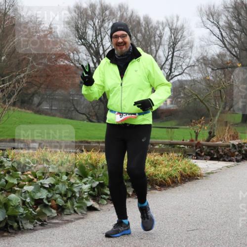 08.12.2024 - St. Pauli X-Mass-Run No. 14 Strokosch-Dieckow http://msf.ph/oto/7503250 08.12.2024 10:04:34 Laufen  meine-sportfotos.de