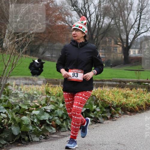 08.12.2024 - St. Pauli X-Mass-Run No. 14 Strokosch-Dieckow http://msf.ph/oto/7503262 08.12.2024 10:04:48 Laufen 14, 93 meine-sportfotos.de