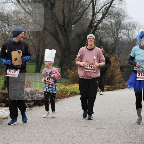 08.12.2024 - St. Pauli X-Mass-Run No. 14 Strokosch-Dieckow http://msf.ph/oto/7503287 08.12.2024 10:05:29 Laufen 3144, 3144, 143, 3143, 314, 3141, 3142, 3142 meine-sportfotos.de