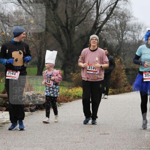08.12.2024 - St. Pauli X-Mass-Run No. 14 Strokosch-Dieckow http://msf.ph/oto/7503289 08.12.2024 10:05:29 Laufen 3144, 3144, 43, 3143, 314, 3141, 3142, 3142 meine-sportfotos.de
