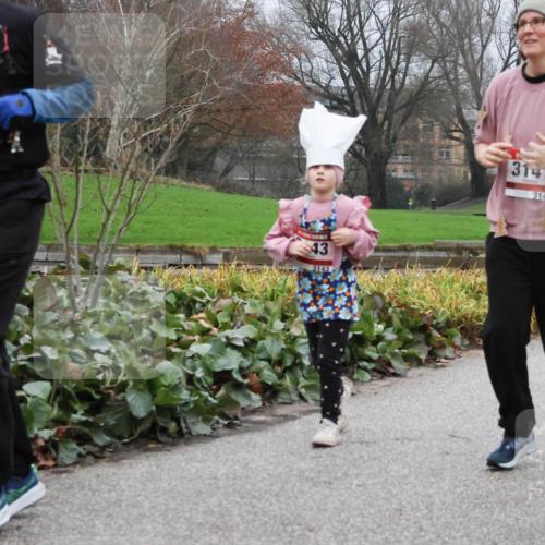 08.12.2024 - St. Pauli X-Mass-Run No. 14 Strokosch-Dieckow http://msf.ph/oto/7503306 08.12.2024 10:05:35 Laufen 344, 3144, 43, 3143, 3141, 3141, 14, 3142, 314 meine-sportfotos.de