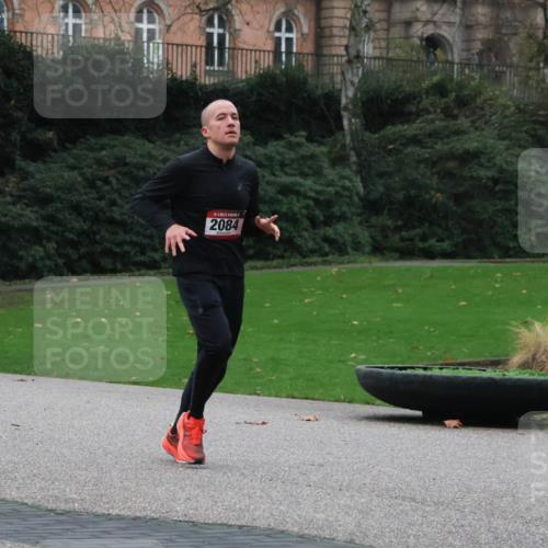 08.12.2024 - St. Pauli X-Mass-Run No. 14 Strokosch-Dieckow http://msf.ph/oto/7504546 08.12.2024 09:37:27 Laufen 2084 meine-sportfotos.de