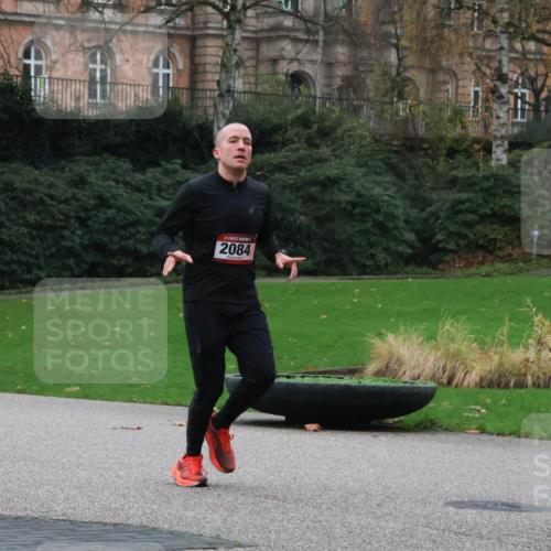 08.12.2024 - St. Pauli X-Mass-Run No. 14 Strokosch-Dieckow http://msf.ph/oto/7504549 08.12.2024 09:37:27 Laufen 2084 meine-sportfotos.de