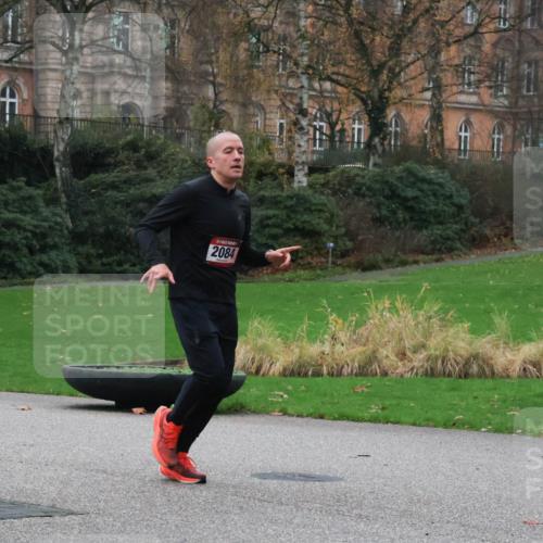 08.12.2024 - St. Pauli X-Mass-Run No. 14 Strokosch-Dieckow http://msf.ph/oto/7504553 08.12.2024 09:37:27 Laufen 2084 meine-sportfotos.de