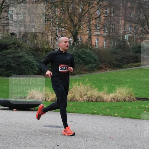08.12.2024 - St. Pauli X-Mass-Run No. 14 Strokosch-Dieckow http://msf.ph/oto/7504556 08.12.2024 09:37:28 Laufen 2084 meine-sportfotos.de