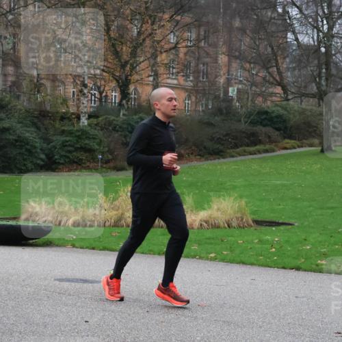 08.12.2024 - St. Pauli X-Mass-Run No. 14 Strokosch-Dieckow http://msf.ph/oto/7504558 08.12.2024 09:37:28 Laufen  meine-sportfotos.de