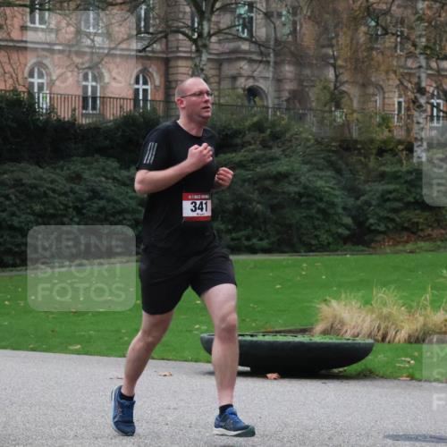 08.12.2024 - St. Pauli X-Mass-Run No. 14 Strokosch-Dieckow http://msf.ph/oto/7504621 08.12.2024 09:37:41 Laufen 341 meine-sportfotos.de
