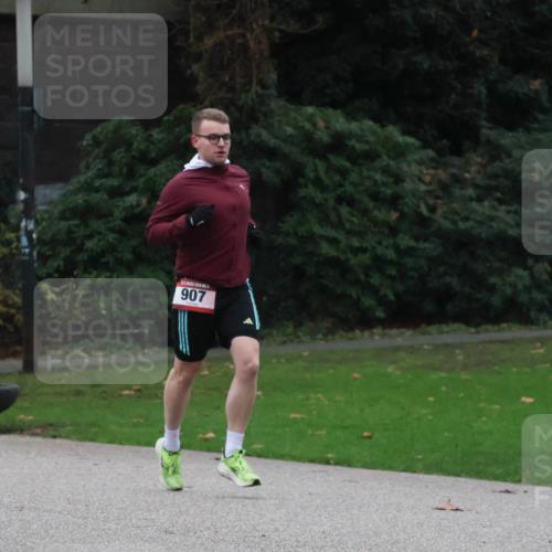08.12.2024 - St. Pauli X-Mass-Run No. 14 Strokosch-Dieckow http://msf.ph/oto/7504687 08.12.2024 09:38:07 Laufen 907 meine-sportfotos.de