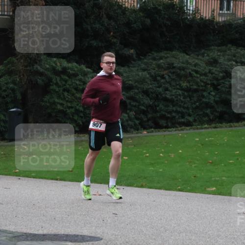 08.12.2024 - St. Pauli X-Mass-Run No. 14 Strokosch-Dieckow http://msf.ph/oto/7504692 08.12.2024 09:38:08 Laufen 907 meine-sportfotos.de