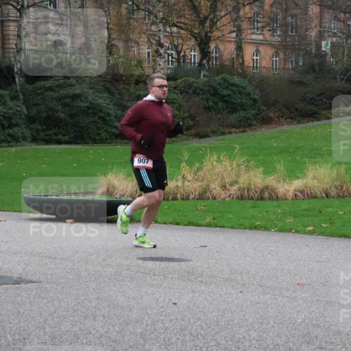 08.12.2024 - St. Pauli X-Mass-Run No. 14 Strokosch-Dieckow http://msf.ph/oto/7504694 08.12.2024 09:38:10 Laufen 907 meine-sportfotos.de