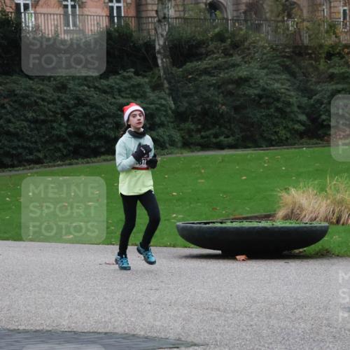 08.12.2024 - St. Pauli X-Mass-Run No. 14 Strokosch-Dieckow http://msf.ph/oto/7504706 08.12.2024 09:38:19 Laufen 799 meine-sportfotos.de
