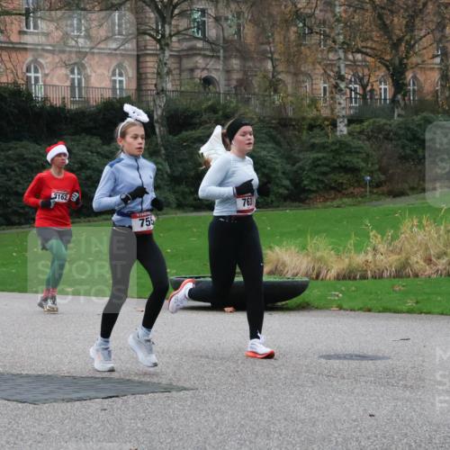 08.12.2024 - St. Pauli X-Mass-Run No. 14 Strokosch-Dieckow http://msf.ph/oto/7504749 08.12.2024 09:38:25 Laufen 3162, 755, 763 meine-sportfotos.de