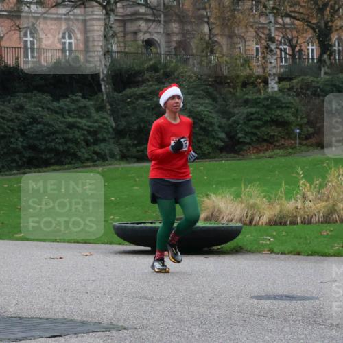 08.12.2024 - St. Pauli X-Mass-Run No. 14 Strokosch-Dieckow http://msf.ph/oto/7504756 08.12.2024 09:38:26 Laufen 415 meine-sportfotos.de
