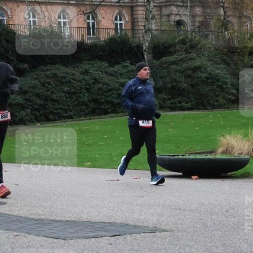 08.12.2024 - St. Pauli X-Mass-Run No. 14 Strokosch-Dieckow http://msf.ph/oto/7504761 08.12.2024 09:38:27 Laufen 880, 415 meine-sportfotos.de