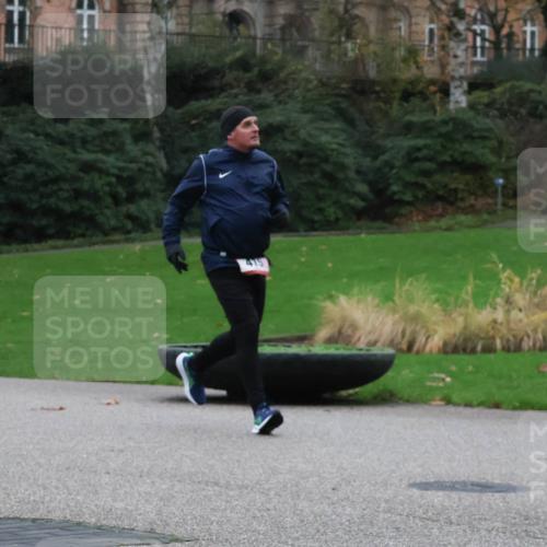 08.12.2024 - St. Pauli X-Mass-Run No. 14 Strokosch-Dieckow http://msf.ph/oto/7504764 08.12.2024 09:38:27 Laufen 880, 415 meine-sportfotos.de