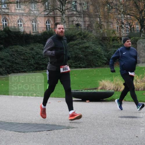 08.12.2024 - St. Pauli X-Mass-Run No. 14 Strokosch-Dieckow http://msf.ph/oto/7504769 08.12.2024 09:38:28 Laufen 880 meine-sportfotos.de