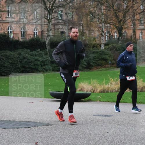 08.12.2024 - St. Pauli X-Mass-Run No. 14 Strokosch-Dieckow http://msf.ph/oto/7504771 08.12.2024 09:38:28 Laufen 880, 415 meine-sportfotos.de