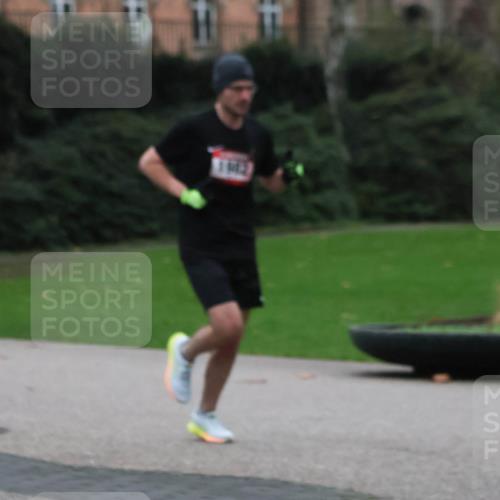 08.12.2024 - St. Pauli X-Mass-Run No. 14 Strokosch-Dieckow http://msf.ph/oto/7504779 08.12.2024 09:38:30 Laufen  meine-sportfotos.de
