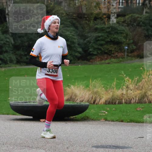 08.12.2024 - St. Pauli X-Mass-Run No. 14 Strokosch-Dieckow http://msf.ph/oto/7504815 08.12.2024 09:38:36 Laufen 3300 meine-sportfotos.de