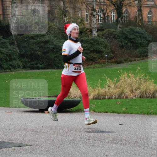 08.12.2024 - St. Pauli X-Mass-Run No. 14 Strokosch-Dieckow http://msf.ph/oto/7504819 08.12.2024 09:38:36 Laufen 438, 3300 meine-sportfotos.de