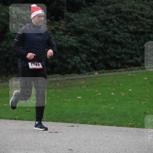 08.12.2024 - St. Pauli X-Mass-Run No. 14 Strokosch-Dieckow http://msf.ph/oto/7504829 08.12.2024 09:38:38 Laufen 1741 meine-sportfotos.de