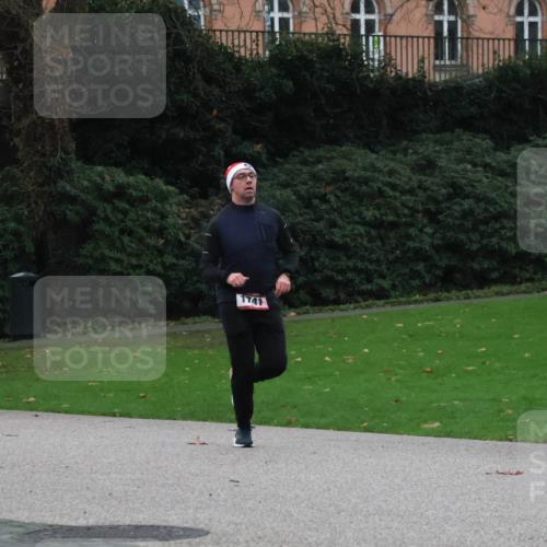 08.12.2024 - St. Pauli X-Mass-Run No. 14 Strokosch-Dieckow http://msf.ph/oto/7504832 08.12.2024 09:38:38 Laufen 1741 meine-sportfotos.de