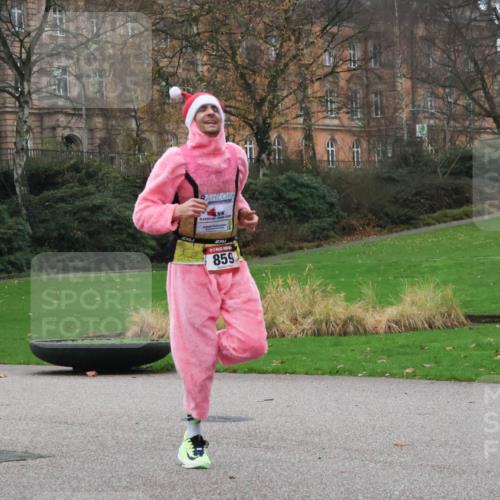 08.12.2024 - St. Pauli X-Mass-Run No. 14 Strokosch-Dieckow http://msf.ph/oto/7504870 08.12.2024 09:38:43 Laufen 859 meine-sportfotos.de
