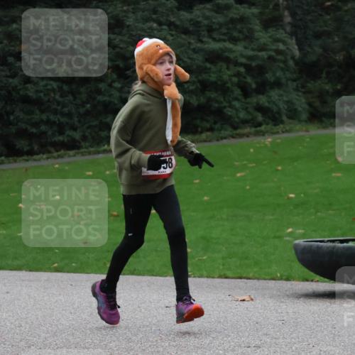 08.12.2024 - St. Pauli X-Mass-Run No. 14 Strokosch-Dieckow http://msf.ph/oto/7504874 08.12.2024 09:38:44 Laufen 38 meine-sportfotos.de