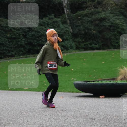 08.12.2024 - St. Pauli X-Mass-Run No. 14 Strokosch-Dieckow http://msf.ph/oto/7504878 08.12.2024 09:38:45 Laufen 2958 meine-sportfotos.de