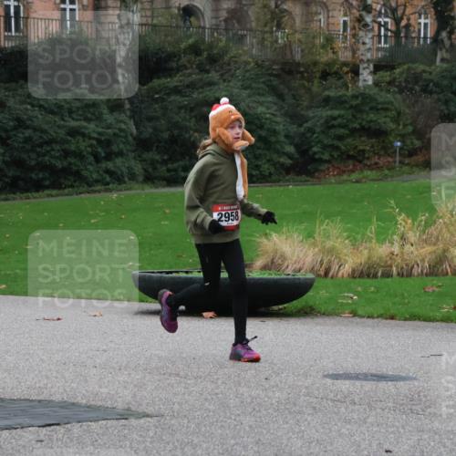 08.12.2024 - St. Pauli X-Mass-Run No. 14 Strokosch-Dieckow http://msf.ph/oto/7504881 08.12.2024 09:38:45 Laufen 2958 meine-sportfotos.de