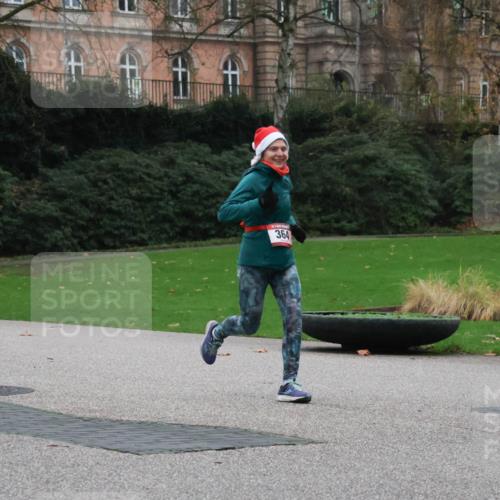 08.12.2024 - St. Pauli X-Mass-Run No. 14 Strokosch-Dieckow http://msf.ph/oto/7504925 08.12.2024 09:38:52 Laufen 364 meine-sportfotos.de