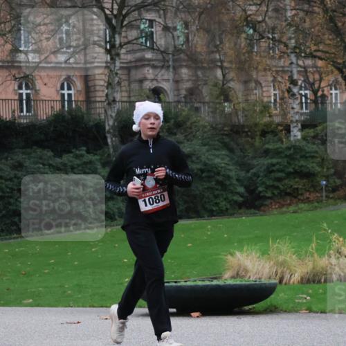 08.12.2024 - St. Pauli X-Mass-Run No. 14 Strokosch-Dieckow http://msf.ph/oto/7504967 08.12.2024 09:39:02 Laufen 14, 1080 meine-sportfotos.de