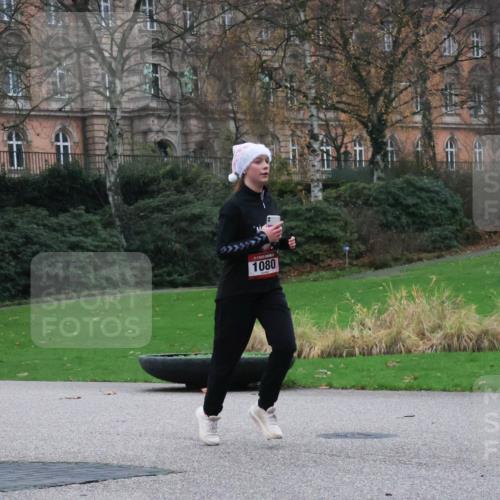 08.12.2024 - St. Pauli X-Mass-Run No. 14 Strokosch-Dieckow http://msf.ph/oto/7504971 08.12.2024 09:39:02 Laufen 1080 meine-sportfotos.de