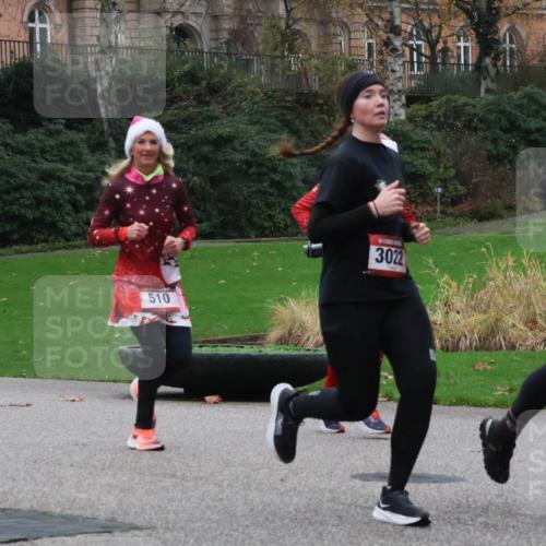 08.12.2024 - St. Pauli X-Mass-Run No. 14 Strokosch-Dieckow http://msf.ph/oto/7505000 08.12.2024 09:39:09 Laufen 510, 3139, 3022 meine-sportfotos.de