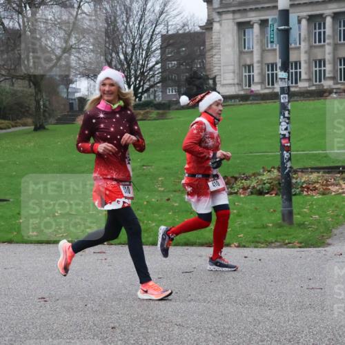08.12.2024 - St. Pauli X-Mass-Run No. 14 Strokosch-Dieckow http://msf.ph/oto/7505018 08.12.2024 09:39:11 Laufen 3, 410 meine-sportfotos.de