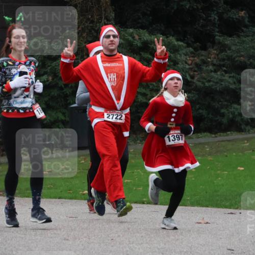 08.12.2024 - St. Pauli X-Mass-Run No. 14 Strokosch-Dieckow http://msf.ph/oto/7505161 08.12.2024 09:39:32 Laufen 18, 717, 2722, 1397 meine-sportfotos.de