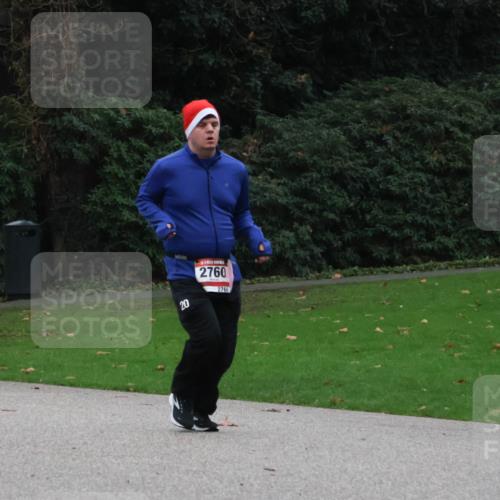 08.12.2024 - St. Pauli X-Mass-Run No. 14 Strokosch-Dieckow http://msf.ph/oto/7505225 08.12.2024 09:39:40 Laufen 20, 2760, 2760 meine-sportfotos.de