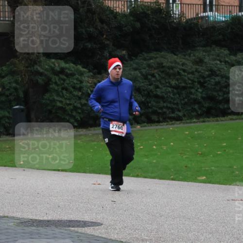 08.12.2024 - St. Pauli X-Mass-Run No. 14 Strokosch-Dieckow http://msf.ph/oto/7505226 08.12.2024 09:39:41 Laufen 20, 2760, 2760 meine-sportfotos.de