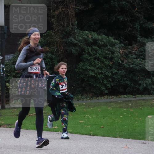 08.12.2024 - St. Pauli X-Mass-Run No. 14 Strokosch-Dieckow http://msf.ph/oto/7505236 08.12.2024 09:39:43 Laufen 1532, 3171 meine-sportfotos.de