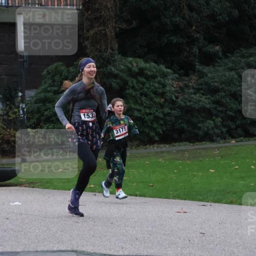 08.12.2024 - St. Pauli X-Mass-Run No. 14 Strokosch-Dieckow http://msf.ph/oto/7505238 08.12.2024 09:39:43 Laufen 153, 3171 meine-sportfotos.de