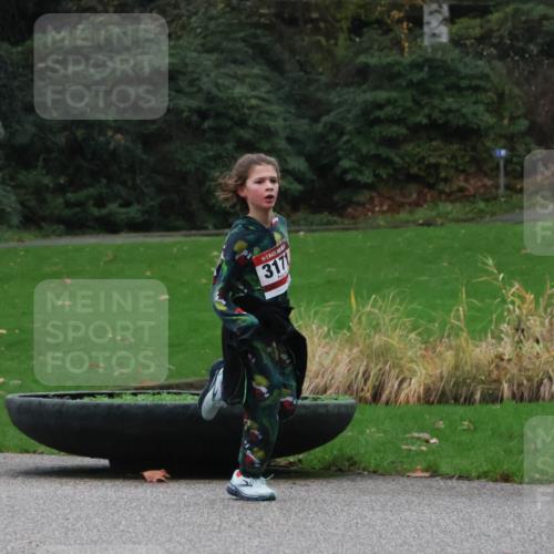 08.12.2024 - St. Pauli X-Mass-Run No. 14 Strokosch-Dieckow http://msf.ph/oto/7505255 08.12.2024 09:39:46 Laufen 3171 meine-sportfotos.de