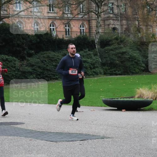 08.12.2024 - St. Pauli X-Mass-Run No. 14 Strokosch-Dieckow http://msf.ph/oto/7505309 08.12.2024 09:39:56 Laufen 1534, 832, 934 meine-sportfotos.de