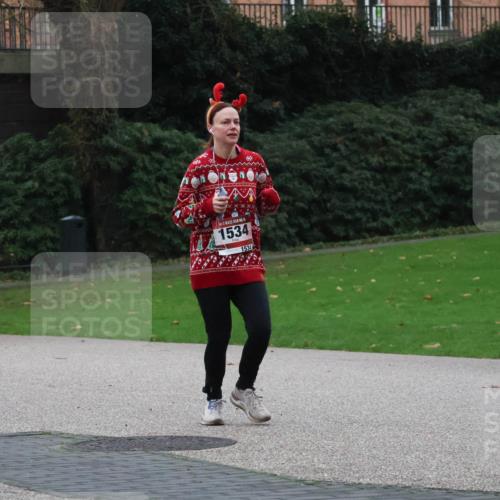 08.12.2024 - St. Pauli X-Mass-Run No. 14 Strokosch-Dieckow http://msf.ph/oto/7505311 08.12.2024 09:39:56 Laufen 1534, 1534 meine-sportfotos.de