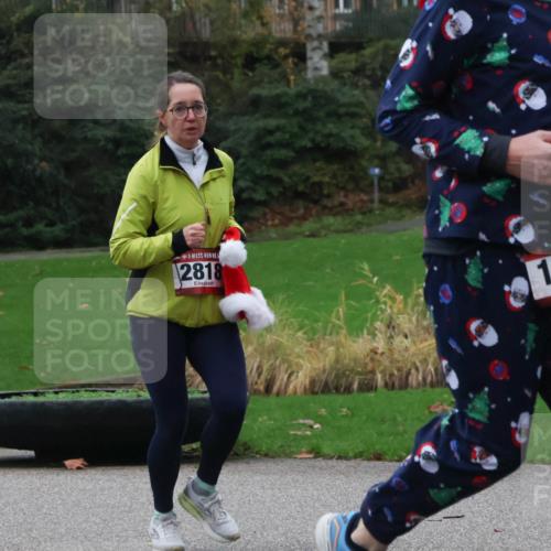 08.12.2024 - St. Pauli X-Mass-Run No. 14 Strokosch-Dieckow http://msf.ph/oto/7505342 08.12.2024 09:40:02 Laufen 2818, 1565 meine-sportfotos.de