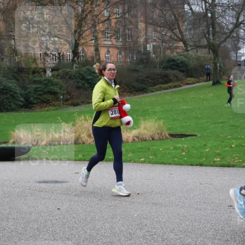 08.12.2024 - St. Pauli X-Mass-Run No. 14 Strokosch-Dieckow http://msf.ph/oto/7505349 08.12.2024 09:40:03 Laufen 2818, 1503 meine-sportfotos.de