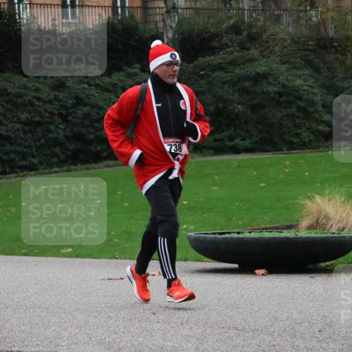 08.12.2024 - St. Pauli X-Mass-Run No. 14 Strokosch-Dieckow http://msf.ph/oto/7505386 08.12.2024 09:40:08 Laufen 738 meine-sportfotos.de