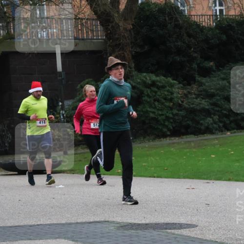 08.12.2024 - St. Pauli X-Mass-Run No. 14 Strokosch-Dieckow http://msf.ph/oto/7505428 08.12.2024 09:40:15 Laufen 791, 904, 418, 512 meine-sportfotos.de