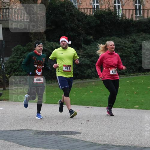 08.12.2024 - St. Pauli X-Mass-Run No. 14 Strokosch-Dieckow http://msf.ph/oto/7505442 08.12.2024 09:40:17 Laufen 00, 418, 791, 904, 512 meine-sportfotos.de