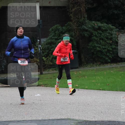 08.12.2024 - St. Pauli X-Mass-Run No. 14 Strokosch-Dieckow http://msf.ph/oto/7505454 08.12.2024 09:40:19 Laufen 791, 391 meine-sportfotos.de